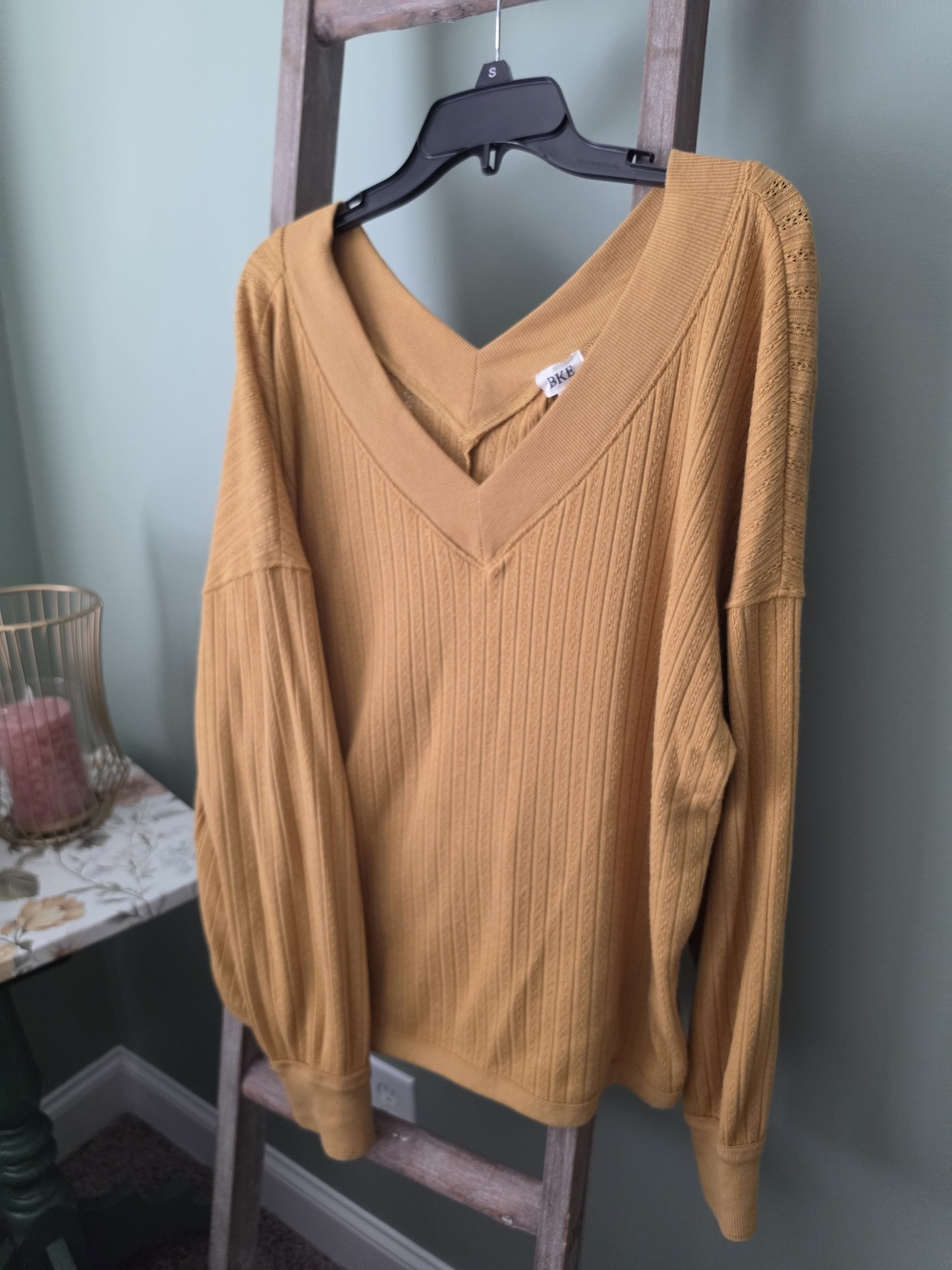 BKE Golden Mustard V-Neck Ribbed Sweater with Balloon Sleeves